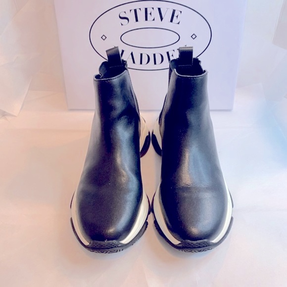 Steve Madden Black Vegan Leather MEDIA Sz 9 Women’s - Picture 2 of 13